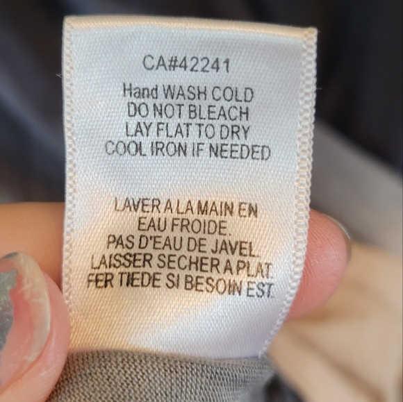 Young, Fabulous & Broke Black Gray Tan Gradient Long Sleeve Top - Picture 4 of 5